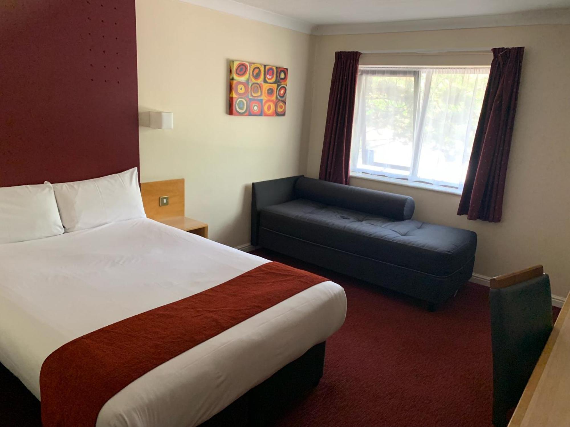Days Inn Southampton Rownhams Chilworth  Bagian luar foto