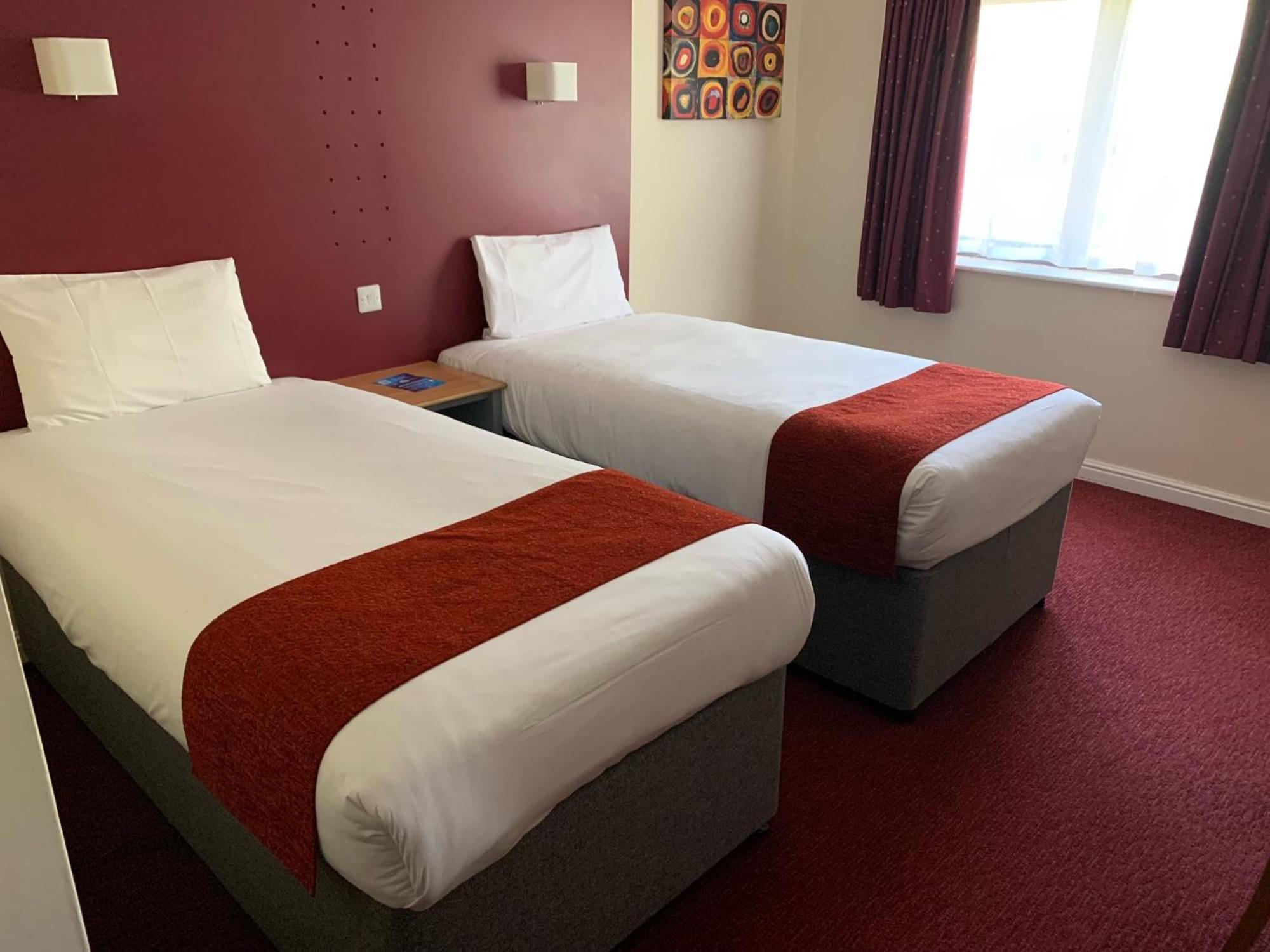 Days Inn Southampton Rownhams Chilworth  Bagian luar foto