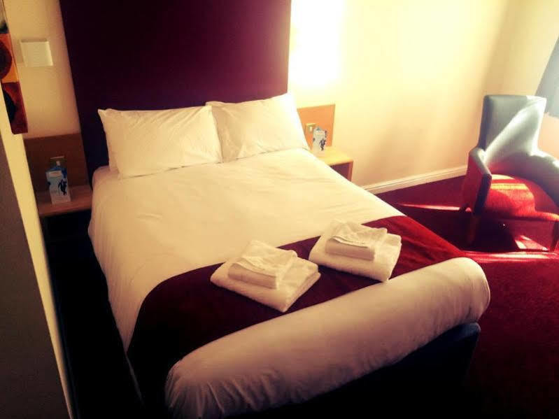 Days Inn Southampton Rownhams Chilworth  Bagian luar foto