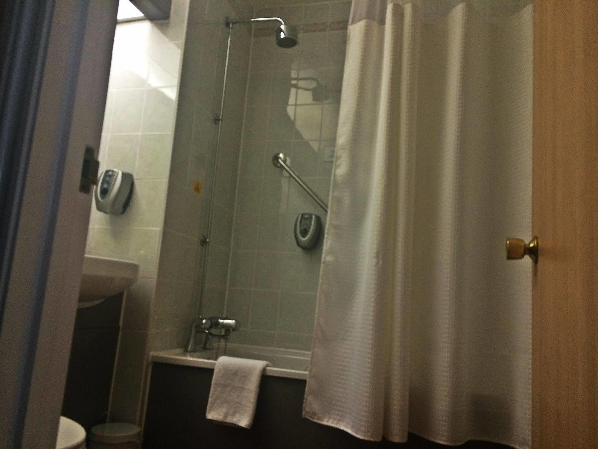 Days Inn Southampton Rownhams Chilworth  Bagian luar foto